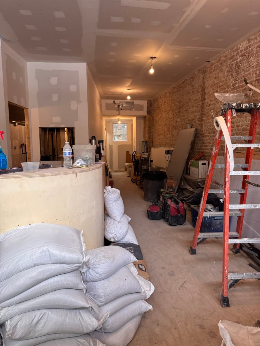 Drywall taping and finishing in the dining room